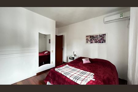 17_photo/9527385cfb.28f6ec5d72603be5-ATLAS-a681767a-d11d-441d-8c8f-da9a6c0f010a.jpg de casa à venda com 4 quartos, 320m² em Trindade, Florianópolis
