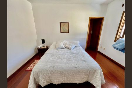 15_photo/9527385cfb.28f6ec5d72603be5-ATLAS-d43bee37-277c-44a1-9e30-319c7f01db25.jpg de casa à venda com 4 quartos, 318m² em Trindade, Florianópolis