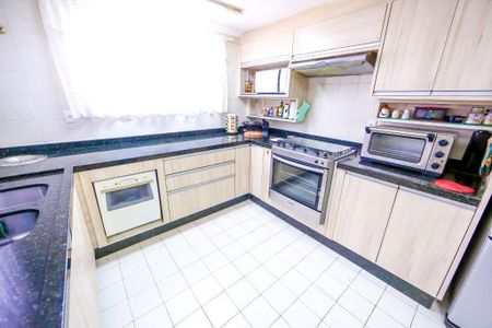 7_photo/9527385d03.7d44486df2fbe63f-ATLAS-0c5eb22f-0c8e-49ed-993a-9efa52ccce02.jpg de casa à venda com 4 quartos, 370m² em Trindade, Florianópolis