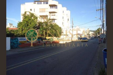 3_photo/9527385d99.ab9d896be0e39e09-ATLAS-161396c8-3b44-4458-8fb1-81e99f38e5fb.jpg de casa à venda com 4 quartos, 1m² em Trindade, Florianópolis