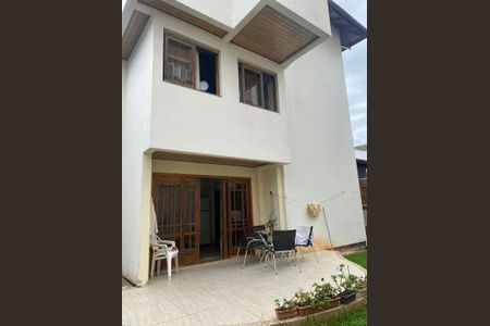 11_photo/9527385da5.f861ecc718bdcbd7-ATLAS-85b16e41-2986-4a16-b1b8-06299570bb06.jpg de casa à venda com 4 quartos, 315m² em Trindade, Florianópolis