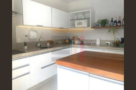 6_photo/9527385dbb.dda3a78fb47de289-ATLAS-0219dbfe-2fa4-4bcf-a671-439a06498e7f.jpg de apartamento à venda com 3 quartos, 204m² em Trindade, Florianópolis