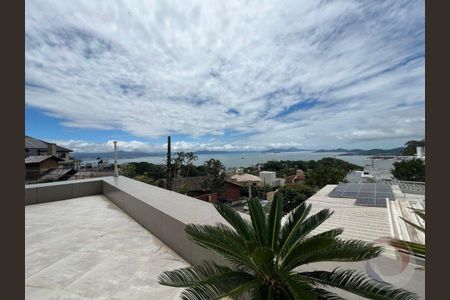 4_photo/9527386a05.3be18b52e244e7c2-ATLAS-1c219090-d6c8-48c0-b8b5-85a44b6225d4.jpg de casa à venda com 4 quartos, 203m² em Centro, Florianópolis