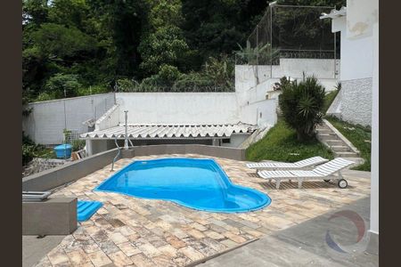 3_photo/9527386a05.3be18b52e244e7c2-ATLAS-ee921457-78ef-439c-852b-cf362a99b5eb.jpg de casa à venda com 4 quartos, 203m² em Centro, Florianópolis