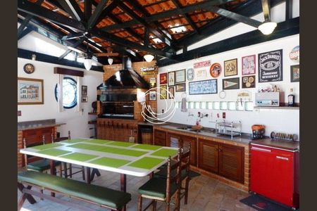 12_photo/9527386a43.18d35e9b3b089d06-ATLAS-7ee46574-e8d6-44b3-ae18-c260ae2e156b.jpg de casa à venda com 3 quartos, 700m² em Centro, Florianópolis