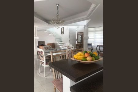 26_photo/9527386a6d.59b9fa3339c8dcb8-ATLAS-4a1a7702-e42e-413d-8b59-cc1db812c43a.jpg de casa à venda com 4 quartos, 300m² em Centro, Florianópolis