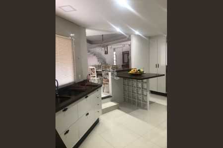 27_photo/9527386a6d.59b9fa3339c8dcb8-ATLAS-5c459b6c-6d69-4fba-a816-371219a21f13.jpg de casa à venda com 4 quartos, 300m² em Centro, Florianópolis