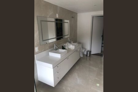 17_photo/9527386a6d.59b9fa3339c8dcb8-ATLAS-c6937b19-cde1-4f34-8320-653a8495699e.jpg de casa à venda com 4 quartos, 300m² em Centro, Florianópolis