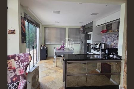 7_photo/9527386a7f.390dc826c2a204d1-ATLAS-d69d0dbd-abce-47f6-a162-4dfd250c588b.jpg de casa à venda com 4 quartos, 420m² em Centro, Florianópolis