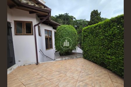 2_photo/9527386a7f.929e80df48862145-ATLAS-cbe52cfd-3960-423f-a0c0-01910cf8d543.jpg de casa à venda com 4 quartos, 420m² em Centro, Florianópolis