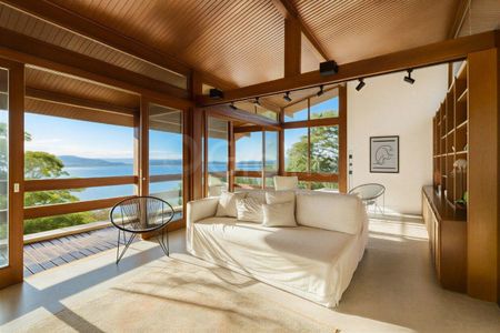 2_photo/9527386a8f.e182d30f96765f76-ATLAS-d0ab8ee6-8e5a-4f46-a5dc-e5ed02795a5d.jpg de casa à venda com 3 quartos, 199m² em Centro, Florianópolis