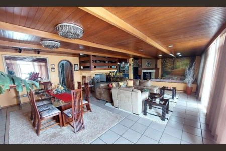 10_photo/9527386a9d.6ba4ef9df26df2e3-ATLAS-d14bcba9-1455-4175-a91b-d1bb0c61d736.jpg de casa para alugar com 4 quartos, 420m² em Morro da Cruz, Florianópolis