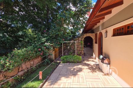 5_photo/9527386a9d.6ba4ef9df26df2e3-ATLAS-daab8cc5-5c81-48e9-b8e8-9abdff149928.jpg de casa à venda com 4 quartos, 410m² em Morro da Cruz, Florianópolis