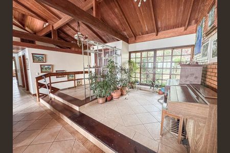 16_photo/9527386af1.f593c65414f33db3-ATLAS-b45e0d33-3cfe-4591-bb8b-0f8a536175a2.jpg de casa à venda com 9 quartos, 678m² em Centro, Florianópolis