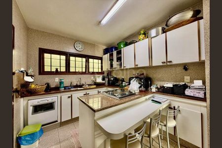 17_photo/9527386b25.e100dba37721dde7-ATLAS-11f409fc-8a22-4fbe-912a-01ef58d4b036.jpg de casa à venda com 3 quartos, 268m² em Centro, Florianópolis