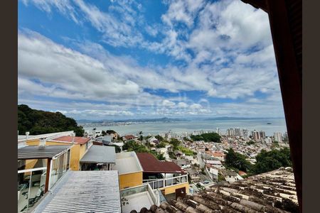 19_photo/9527386b25.e100dba37721dde7-ATLAS-b68fa789-e399-488a-b770-25ad094eb0b2.jpg de casa à venda com 3 quartos, 268m² em Centro, Florianópolis