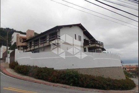 2_photo/9527386b3d.be31b5bde481aac2-ATLAS-af83c817-eef9-4e25-bf54-87465037f433.jpg de casa à venda com 4 quartos, 416m² em Centro, Florianópolis