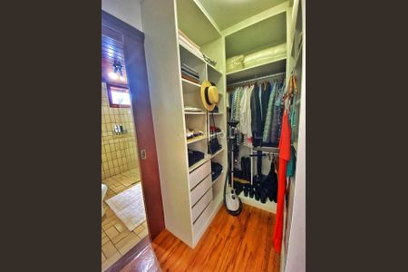 37_photo/9527386b3d.cce03887c7d72c1f-ATLAS-411b5e72-9939-4e95-b03b-3ad8b5fec52f.jpg de casa à venda com 4 quartos, 269m² em Centro, Florianópolis