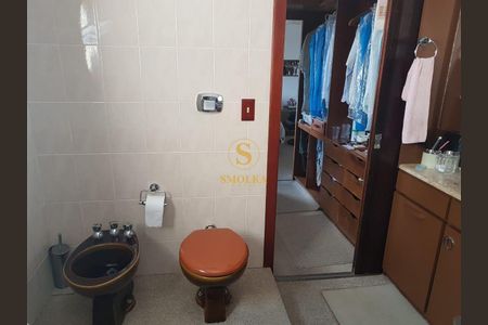 3_photo/9527386b4b.b37fb779aadef412-ATLAS-ca89450e-3f35-4eac-a33c-9a1f88e0bfe9.jpg de casa à venda com 3 quartos, 600m² em Agronômica, Florianópolis