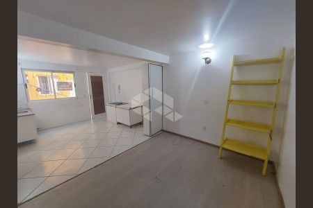 6_photo/9527386bab.dcade6c5f8d91e63-ATLAS-eddd36c7-d0ea-4bf1-b70e-4ee38a24475d.jpg de apartamento para alugar com 2 quartos, 40m² em Centro, Florianópolis