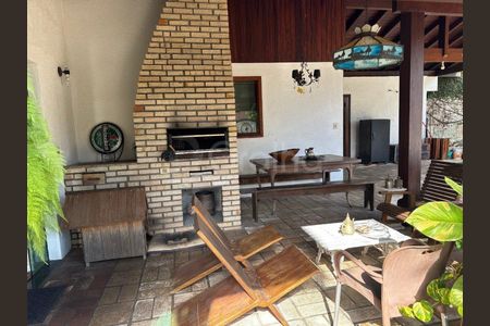 2_photo/9527386d07.2d257ce0050a8e83-ATLAS-859d2aee-5550-42f6-bbdd-a77c3357606f.jpg de casa à venda com 4 quartos, 407m² em Agronômica, Florianópolis