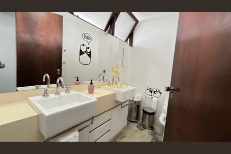 7_photo/9527386d71.0176ad22bcbf6d3f-ATLAS-73a0c947-b12f-4db2-b921-256fcf2e5a39.jpg de casa à venda com 5 quartos, 396m² em Agronômica, Florianópolis