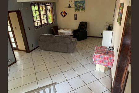 5_photo/9527386e69.d7a91d1757fec3a4-ATLAS-6d9b66e2-9c60-46cf-870b-4f5bbf4e44e6.jpg de casa à venda com 5 quartos, 329m² em Agronômica, Florianópolis