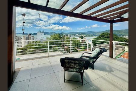 29_photo/9527386ec5.1c30879e3ee593f9-ATLAS-e9d3e456-4fba-44e9-9d4d-526d4b2fc608.jpg de casa à venda com 3 quartos, 365m² em Agronômica, Florianópolis