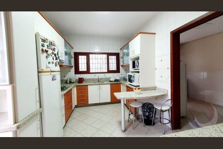 5_photo/9527386f21.081c2bc358cf1cab-ATLAS-72bdf4a2-c3a4-4862-bcd1-d7f664ac3f25.jpg de casa à venda com 4 quartos, 162m² em Agronômica, Florianópolis