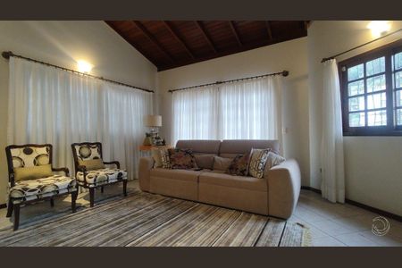 2_photo/9527386f21.081c2bc358cf1cab-ATLAS-c0f0e4bf-672b-4d36-af3c-dfb816d02f49.jpg de casa à venda com 4 quartos, 162m² em Agronômica, Florianópolis
