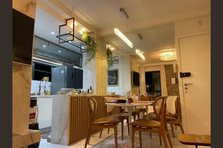 5_photo/95273871f9.e2d3c7d3d23f33ce-ATLAS-0fd329e1-bb19-4e9c-b344-22dd193209b7.jpg de apartamento à venda com 2 quartos, 65m² em Agronômica, Florianópolis