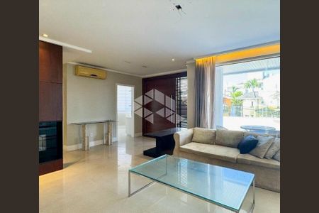 8_photo/95273880ad.e17343cf5b702f60-ATLAS-e012f44a-4e5b-432b-9127-a584dc4e869f.jpg de casa à venda com 4 quartos, 302m² em João Paulo, Florianópolis