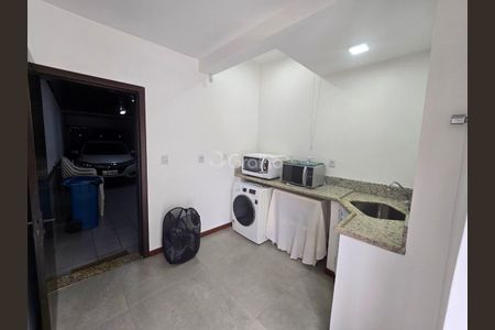 14_photo/9527388755.d1325d9d06f328eb-ATLAS-7a734106-b181-4e9e-9fe2-0f9dc7a5f011.jpg de casa à venda com 3 quartos, 294m² em João Paulo, Florianópolis
