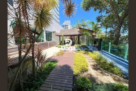 43_photo/9527388d77.5643fbd61cecba51-ATLAS-dcf12edd-ac8a-4b70-a362-1dfd7a91ca4d.jpg de apartamento à venda com 2 quartos, 138m² em Itacorubi, Florianópolis