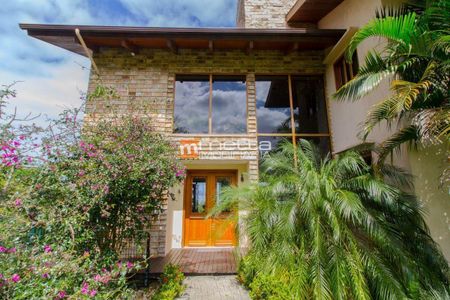 3_photo/9527389b4b.cdd4f02be08f0036-ATLAS-1000b107-75e5-4e7c-abf3-95354f7a16ca.jpg de casa à venda com 3 quartos, 450m² em João Paulo, Florianópolis