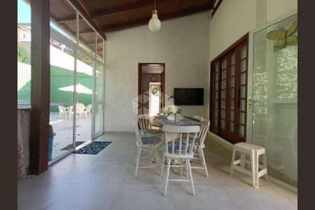 19_photo/9527389d17.18e6ac91b37a8e88-ATLAS-4285ccdf-b95d-42dc-80bb-e5c772aee5c9.jpg de casa à venda com 5 quartos, 300m² em João Paulo, Florianópolis