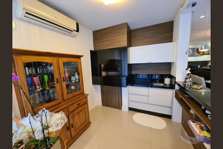 9_photo/9527389df7.94eccd8fc9add72f-ATLAS-d37d2f5f-45fe-4ada-854d-1d8dfc17b2d1.jpg de casa à venda com 3 quartos, 282m² em João Paulo, Florianópolis