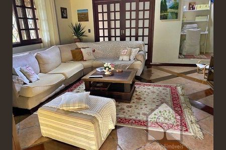 5_photo/952738d895.70d42bc12121e670-ATLAS-985f8553-64de-4e5a-bbc2-320269b09ee0.jpg de casa à venda com 4 quartos, 237m² em Itacorubi, Florianópolis