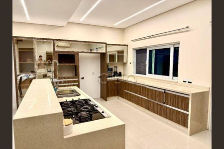 2_photo/952738dd55.a15f321e408d66f6-ATLAS-9e1ab885-77f0-4d04-9f3e-424c4145e2d7.jpg de casa à venda com 3 quartos, 550m² em Itacorubi, Florianópolis