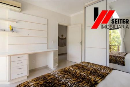 11_photo/952738df73.2fed7e95ddef69d8-ATLAS-3fba7357-88a0-471b-a959-88affbaf57c2.jpg de casa à venda com 5 quartos, 319m² em Itacorubi, Florianópolis