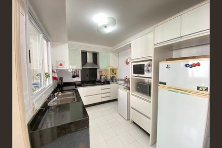 9_photo/952738e067.ba3e4f1a03d92c8a-ATLAS-da26ac6b-bf93-42b3-9410-ce0fb91ad0b7.jpg de apartamento à venda com 3 quartos, 116m² em Itacorubi, Florianópolis