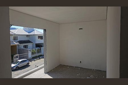 7_photo/952738e3a5.332de8d9d95b30b2-ATLAS-652f184b-b8c6-496d-b252-e4a5073717dd.jpg de casa à venda com 3 quartos, 129m² em Santa Monica, Florianópolis