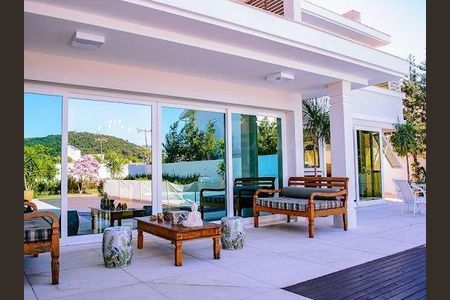 8_photo/952738e3c3.8f3f2a47dd94676f-ATLAS-2da25582-2c09-4ca6-89e2-d2fb3c6804b0.jpg de casa à venda com 4 quartos, 762m² em Santa Monica, Florianópolis