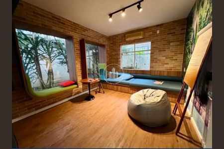 11_photo/952738e4a1.6618d879b31b9a75-ATLAS-6ffefa06-da31-4a23-b5bb-4741e96cd57c.jpg de casa à venda com 4 quartos, 360m² em Santa Monica, Florianópolis