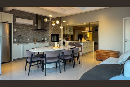 6_photo/952738e617.2ce4fe027755ebe5-ATLAS-0ea2e6d1-5385-4327-b95d-e201a7d2ac01.jpg de apartamento à venda com 3 quartos, 223m² em Itacorubi, Florianópolis