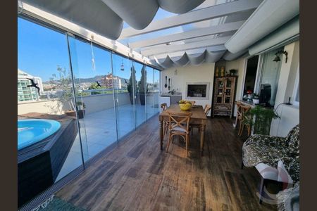 3_photo/952738e875.f333f96c56e63e2e-ATLAS-fa9b7bd2-31c8-49f2-81ff-70c4322778ad.jpg de apartamento à venda com 3 quartos, 227m² em Itacorubi, Florianópolis