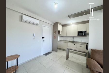 6_photo/952738ec3f.6fd79f6082db4c8e-ATLAS-fd726a6a-511d-4d8f-b67c-e2243cffaac6.jpg de apartamento à venda com 2 quartos, 62m² em Itacorubi, Florianópolis