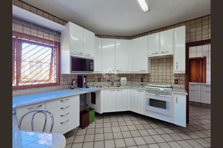 17_photo/952738ec6b.a64aef6598c47c00-ATLAS-5dc59981-8a50-45c1-8e71-6845bf37edfd.jpg de casa à venda com 4 quartos, 355m² em Itacorubi, Florianópolis