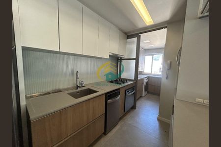 5_photo/952738f2fb.7e2ea02b9085bf9d-ATLAS-6bca111f-121c-4b66-9481-de9957ee4e5e.jpg de apartamento à venda com 3 quartos, 89m² em Itacorubi, Florianópolis