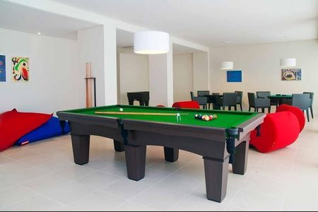 5_photo/952738f8bf.d6a2bfccc5d32e39-ATLAS-2e96aedb-92ce-42ce-be4c-6dbdd4f8bb3a.jpg de apartamento à venda com 2 quartos, 69m² em Trindade, Florianópolis